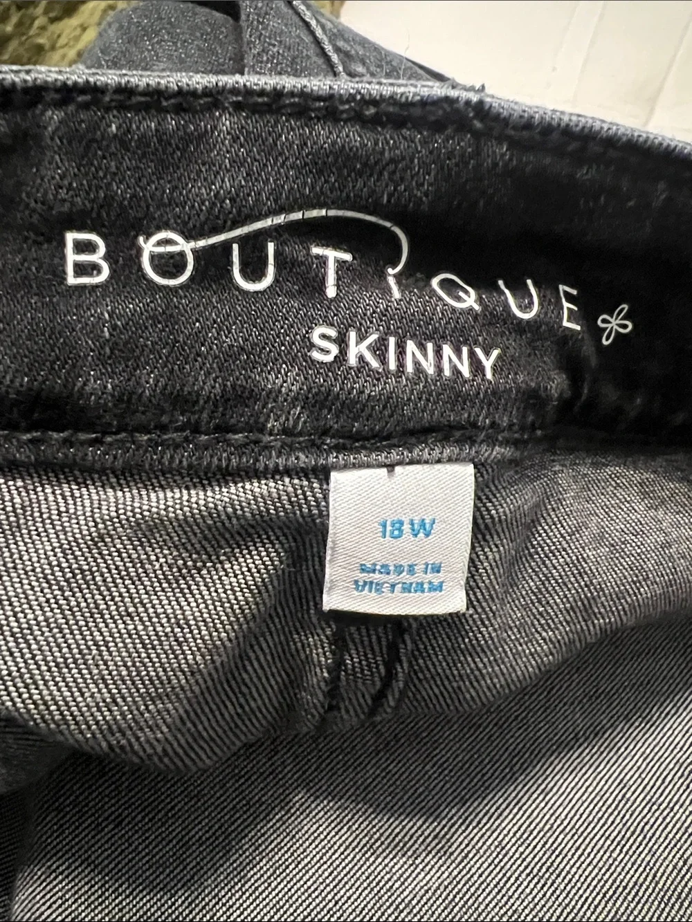 Distressed Black Skinny Jeans - Boutique 9